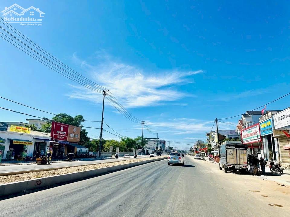  BÁN LÔ ĐẤT ĐẸP MẶT TIỀN ĐƯỜNG PHẠM VĂN ĐỒNG TP.HUẾ ĐANG KINH DOANH GIÁ TỐT.