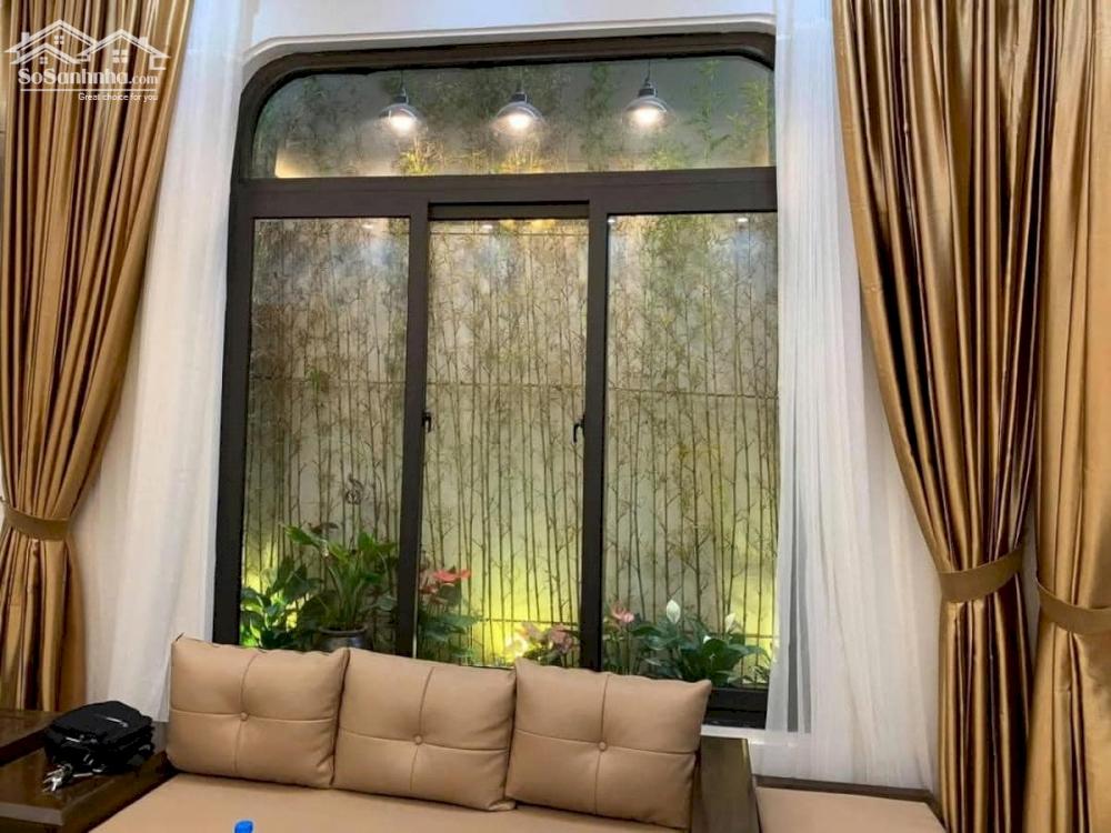 Nhà đẹp lô góc 2 thoáng phố Võ Chí Công Cầu Giấy thoáng 40m 5.8 tỷ ở ngay