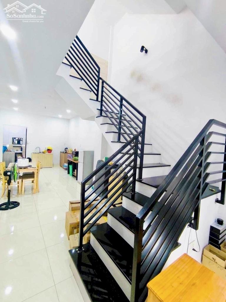 BÁN NHÀ PHƯỜNG 13 TÂN BÌNH, đường Cộng Hoà, 67M2, 3 Tầng, 3PN, 3WC, giá 7,2 tỷ