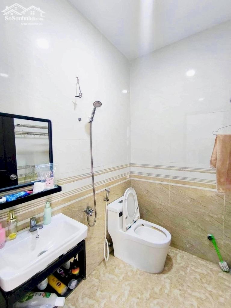 BÁN NHÀ PHƯỜNG 13 TÂN BÌNH, đường Cộng Hoà, 67M2, 3 Tầng, 3PN, 3WC, giá 7,2 tỷ