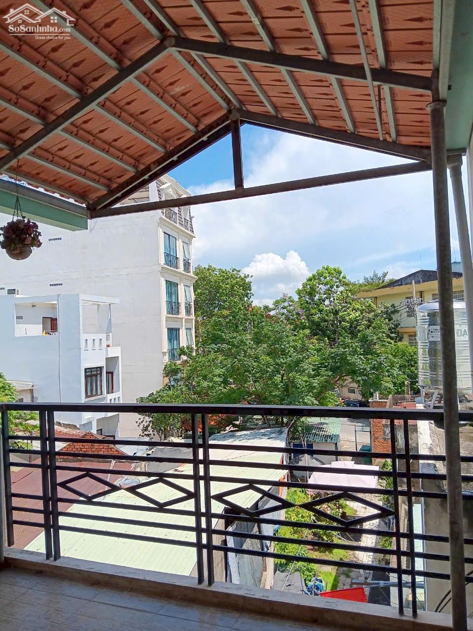 Bán nhà Đường số 8, P.17, Gò Vấp: 6,5 x 6, giá 4,2 tỷ.