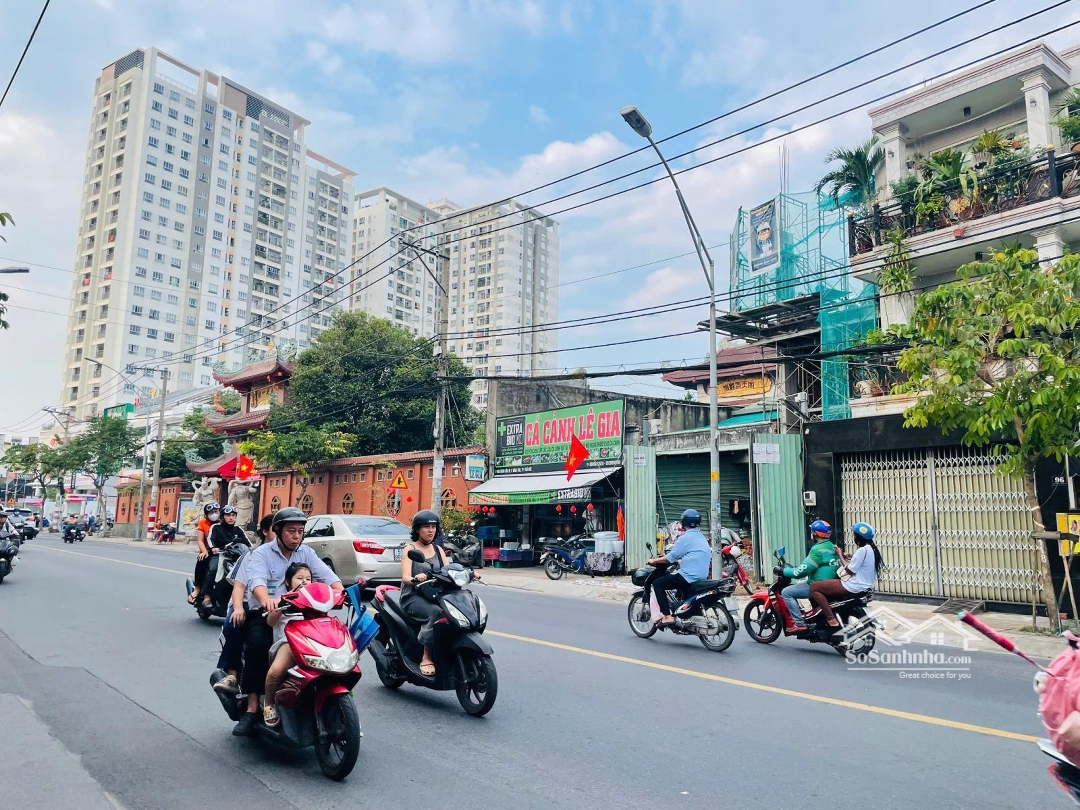 Hàng Hiếm Bán Nhà Mặt Tiền 3 Tầng Đặng Văn Bi, P. Bình Thọ