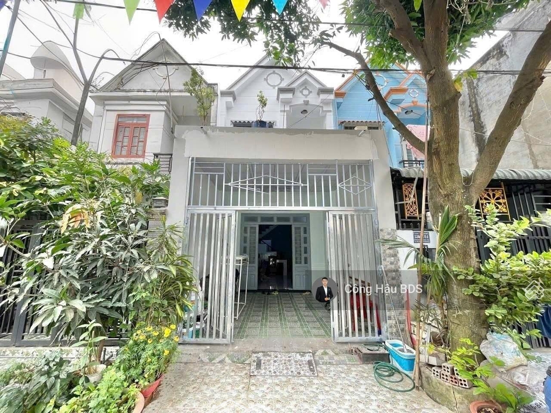 Nhà Trệt Lầu Gần Ngã Tư Chiêu Liêu, Tp. Dĩ An. Diện Tích: 60.3M2. Gồm 2Pn- 2 Wc. Đường Nhựa 6M. Giá: 3.25