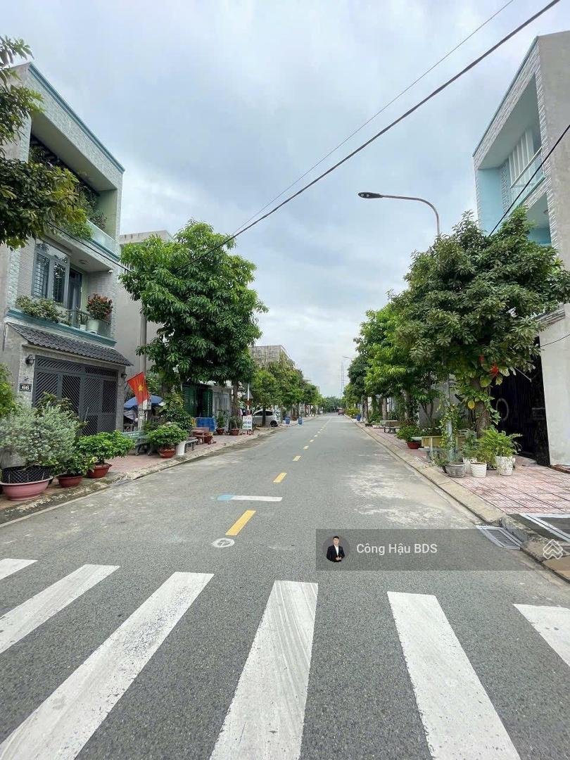 Bán Lô Đất Kdc Phú Mỹ Hiệp- Tp. Dĩ An. Sát Chung Cư Bcons. Diện Tích: 60M2. Đường 12M. Giá: 2.45 Tỷ Tl