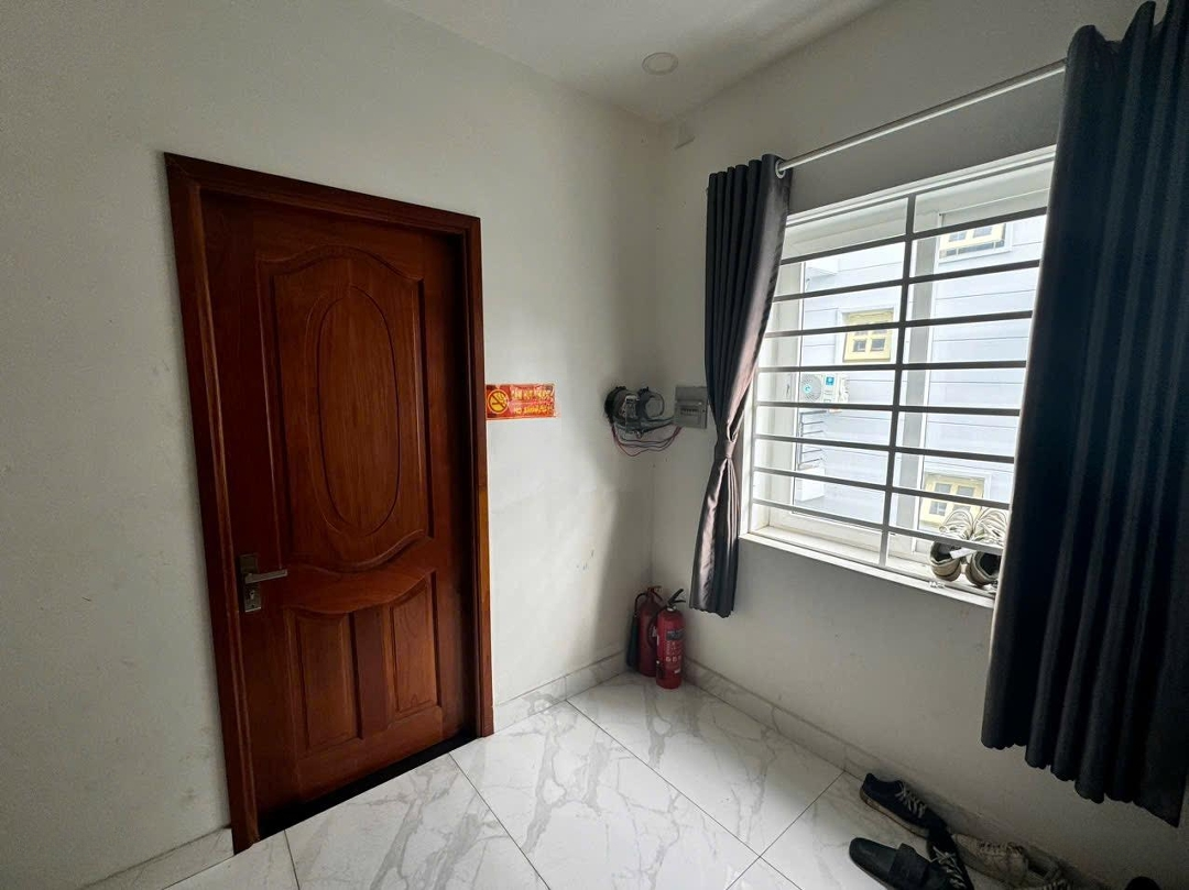 Nhà 4 Tầng Kiên Cố Mặt Tiền Gần Đỗ Xuân Hợp - 132.2M2( 6X20M), 6 Phòng Ngủ 6 Vệ Sinhhoàn Công Chuẩn - 13 Tỷ