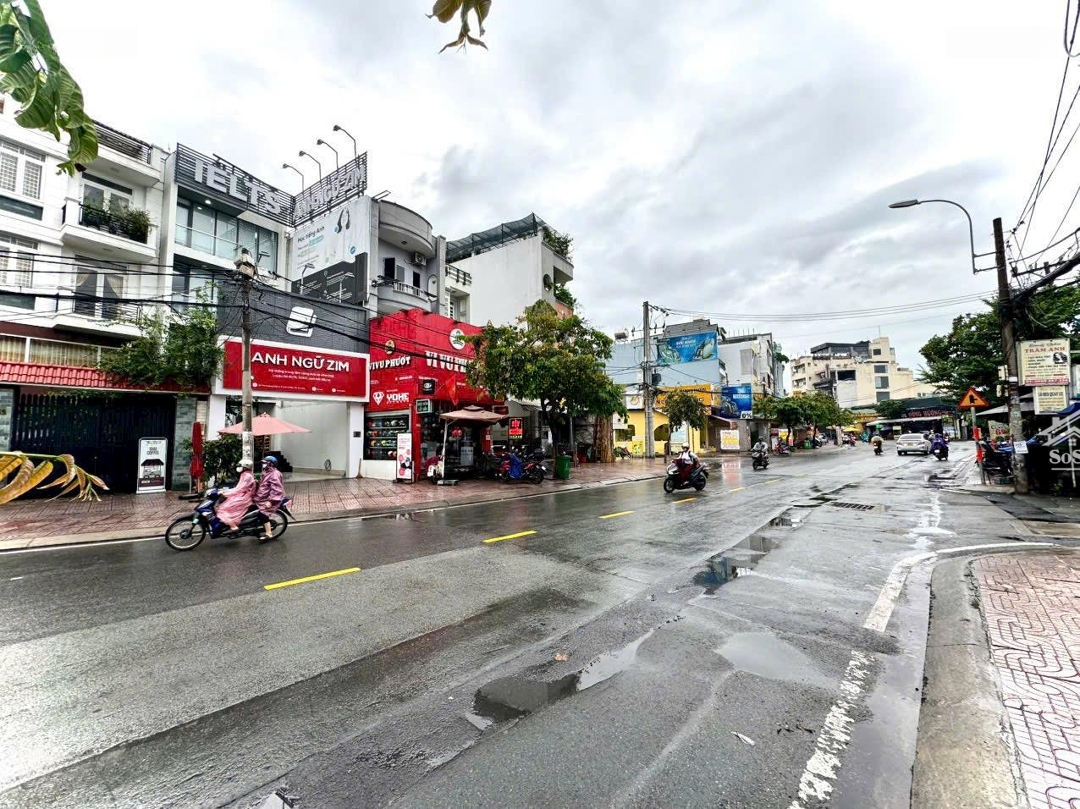 Bán Nhà Mặt Tiềndiện Tích265M2 Full Thổ Đang Có Nguồn Thu 50 Triệu/Tháng Đường Lê Thị Hà, Hóc Môn