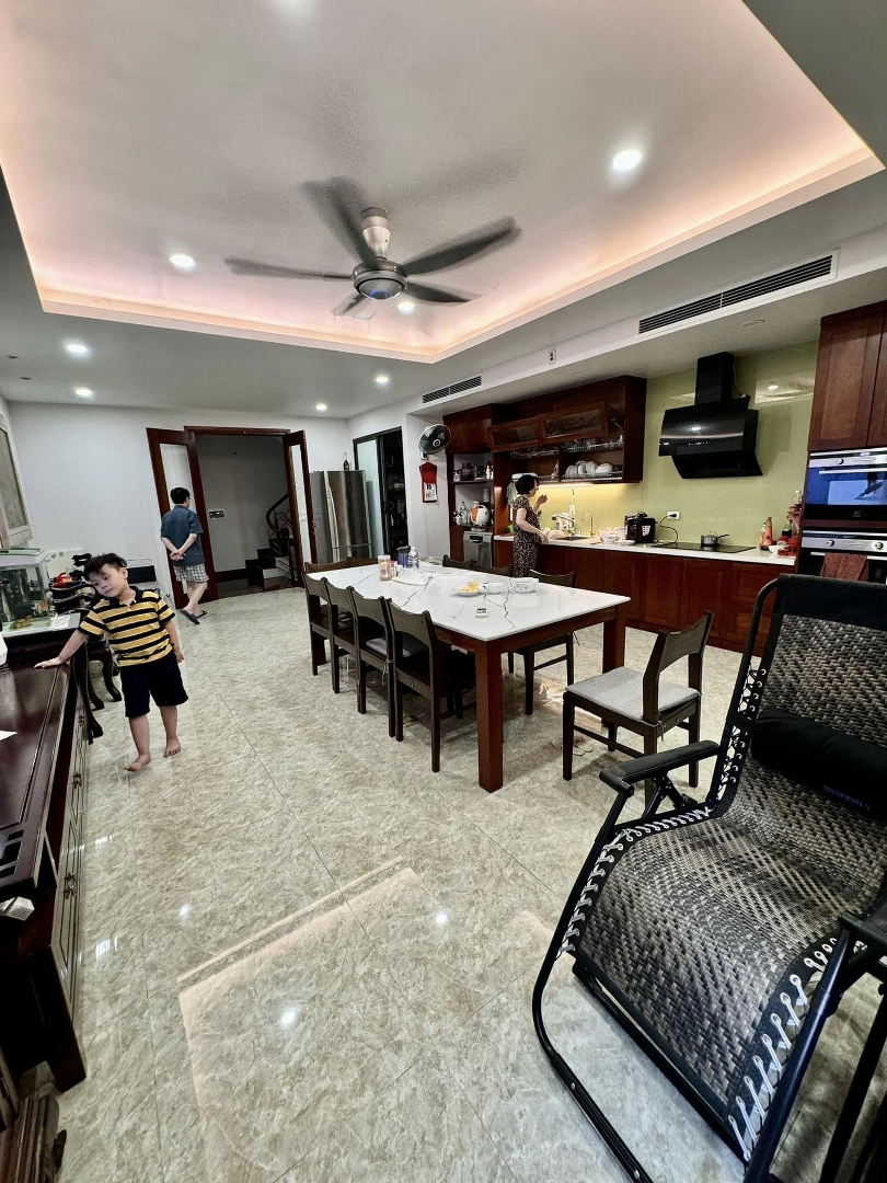Duy Nhất! Phân Lô Phố Xã Đàn, Ô Tô Tránh, Mặt Tiền Khủng 6.9M, 30M Ra Phố, 51M*5T, Chỉ 18.5 Tỷ