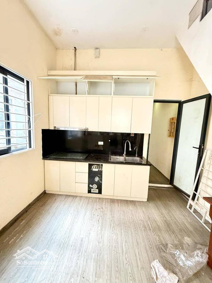 Bán Nhà Phố Trường Chinh. Diện Tích: 30M/3 Tầng. Lô Góc. 2 Mặt Tiền. Ô Tô Đỗ Cửa. Kinh Doanh Tốt. 6,95 Tỷ