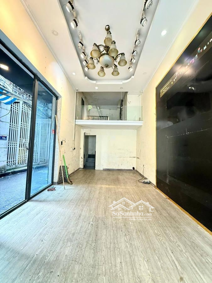 Bán Nhà Phố Trường Chinh. Diện Tích: 30M/3 Tầng. Lô Góc. 2 Mặt Tiền. Ô Tô Đỗ Cửa. Kinh Doanh Tốt. 6,95 Tỷ