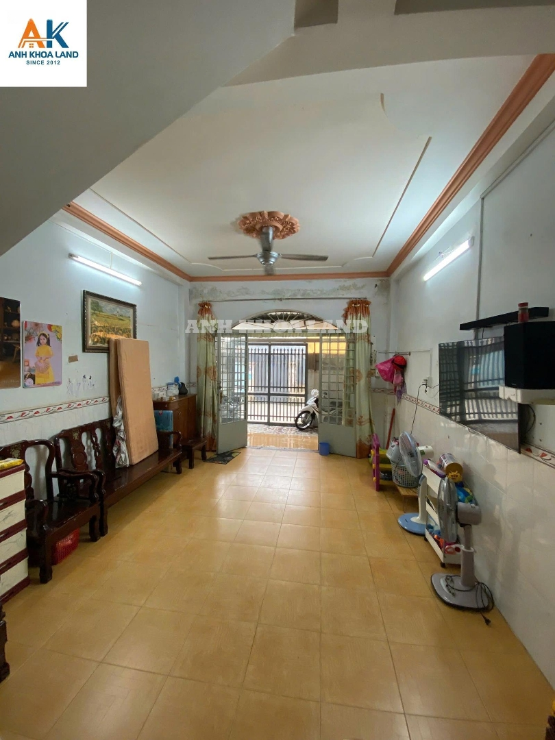 Gấp Bán! Căn Nhà 2 Tầnghẽm Xe Hơiđường Tây Hoà, Phường Phước Long A - 60M2