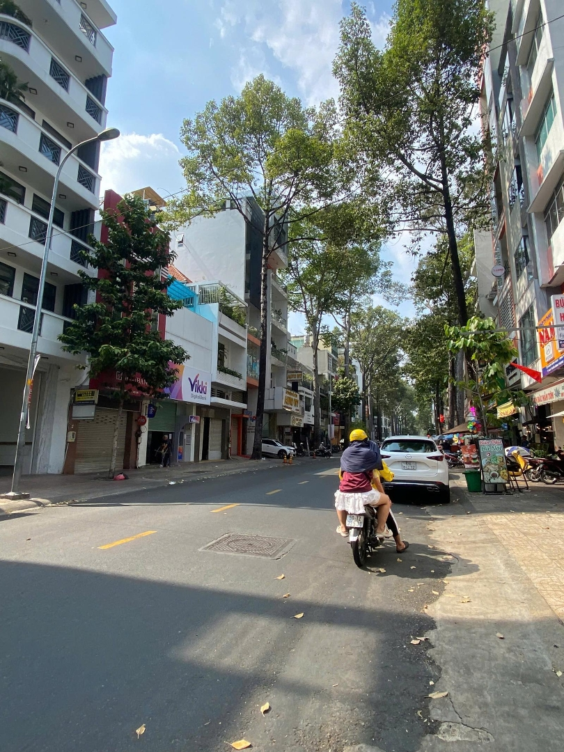 Bán Nhà Mặt Tiền Trần Bình Trọng, Q. 5 Kết Cấu 6 Tầng - 46 Tỷ