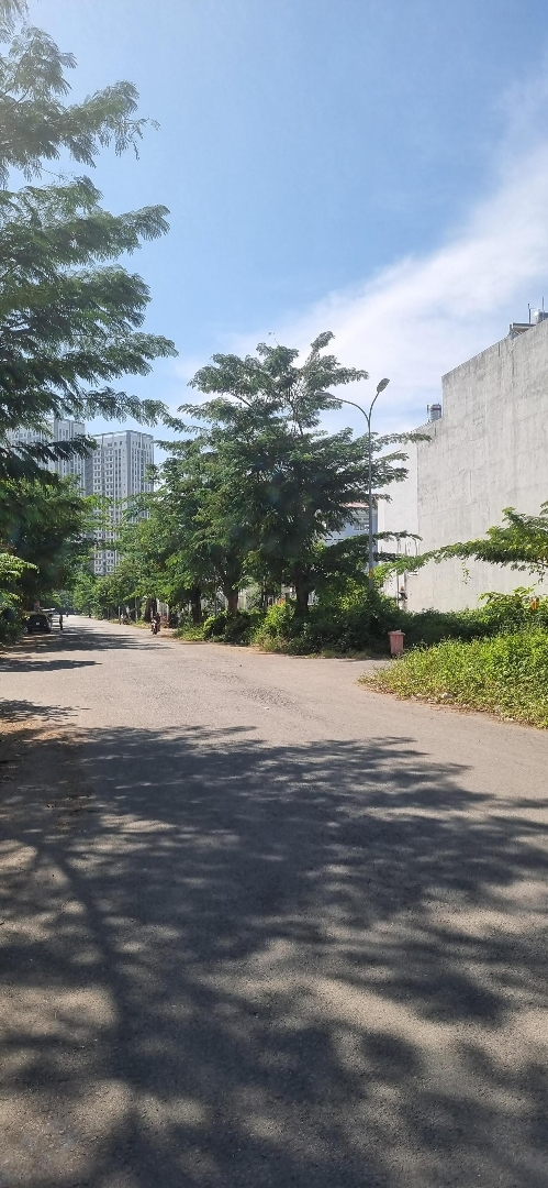 Bán Căn Biệt Thự Kdc 13E Intrescodiện Tích242 M2 Sổ Hồng Giá Bán 12,6 Tỷ, Liên Hệ 0909109856