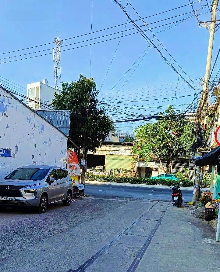 [ Nhà Mặt Tiền Đường Nguyễn Chích - 3,5 Tỷ ] ** Sát Đường 2/4