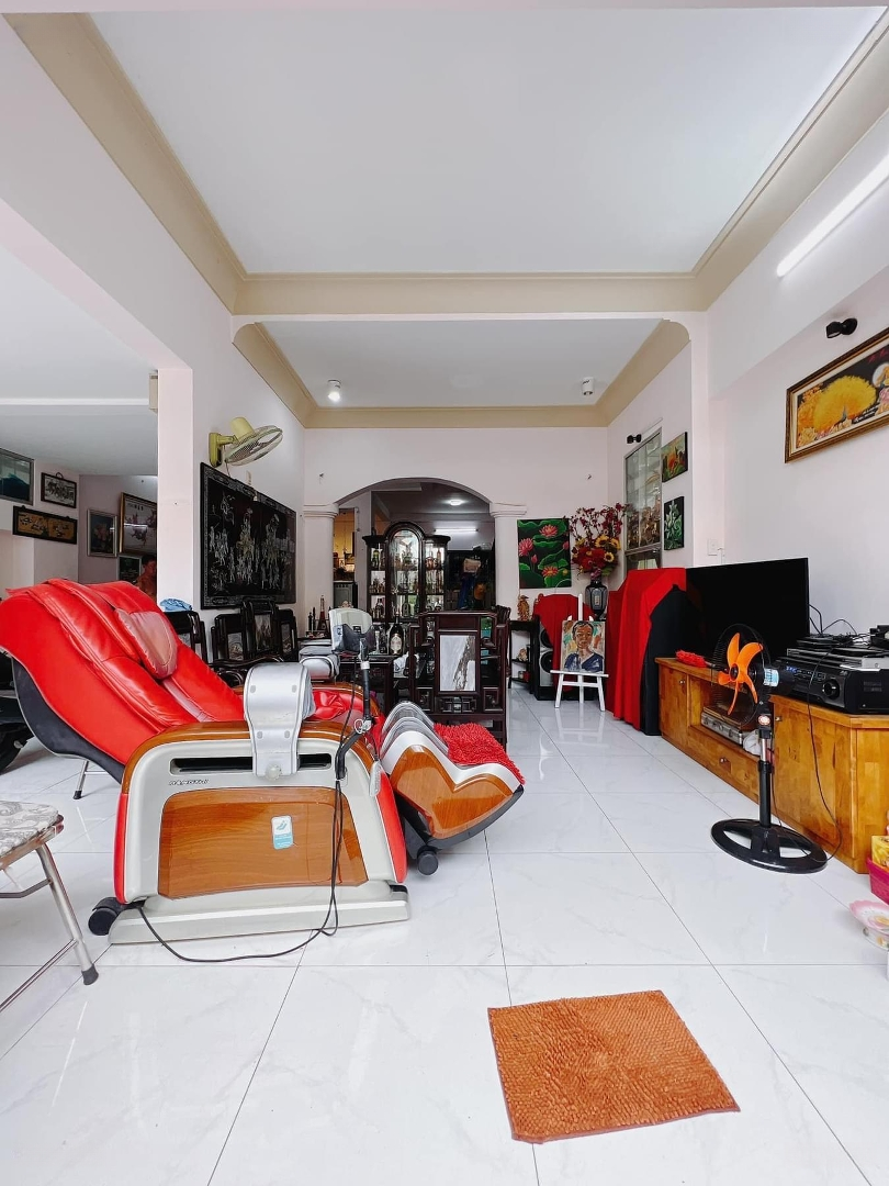 Cần Bán Đi Định Cư Biệt Thự Liền Kề Khu Vip 105M2 Trệt 2 Lầu 6 Phòng Ngủgara Xe Oto