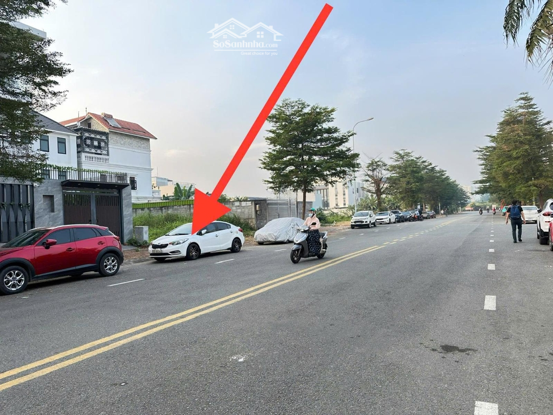1 Lô Duy Nhất Mặt Tiền Đường D3 Kd Sầm Uất Giá: 11 Tỷ( Đối Diện Global City)