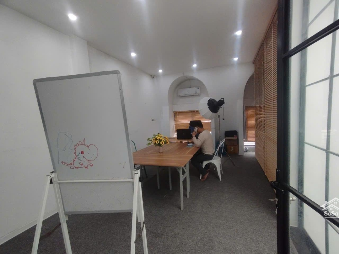 Cho Thuê Nhà Đường Phùng Khoang, Trung Văn, Nam Từ Liêm.diện Tích80M2, 4 Tầng, Ô Tô Đỗ Cửa. Giá 25 Triệu/Th
