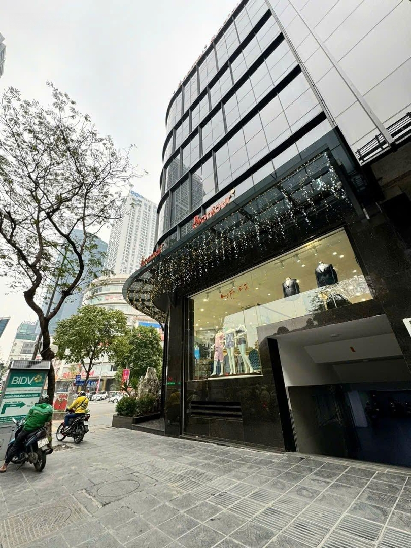 Siêu Phẩm Vỉa Hè Rộng Lạc Long Quân Mặt Tiền 16M, Phù Hợp Nhà Hàng Cafe Ẩm Thực