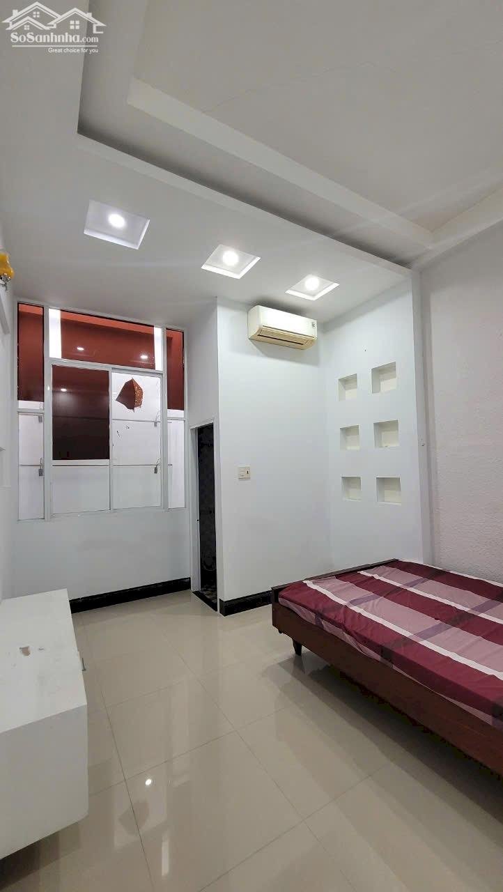 Cho thuê căn Biệt thự mặt tiền đường Đào Duy Tùng, Phan Thiết 160m2, Giá 18tr/ tháng