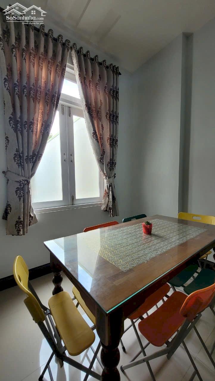 Cho thuê căn Biệt thự mặt tiền đường Đào Duy Tùng, Phan Thiết 160m2, Giá 18tr/ tháng