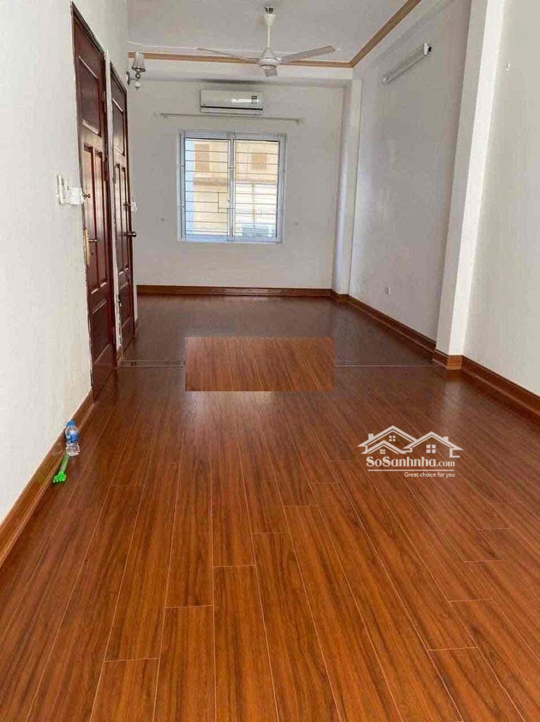 Cho Thuê Nhà Nguyễn Khánh Toàn,Diện Tích75M2, 4,5 Tầng, Ngõ Ô Tô Tránh