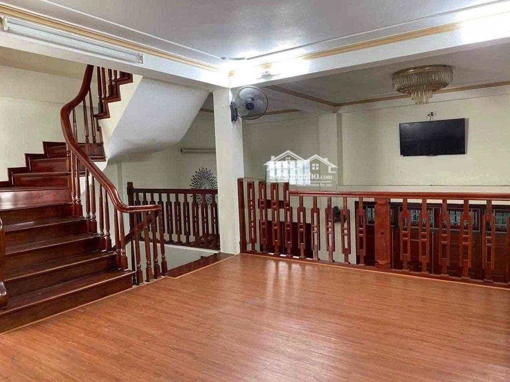 Cho Thuê Nhà Nguyễn Khánh Toàn,Diện Tích75M2, 4,5 Tầng, Ngõ Ô Tô Tránh