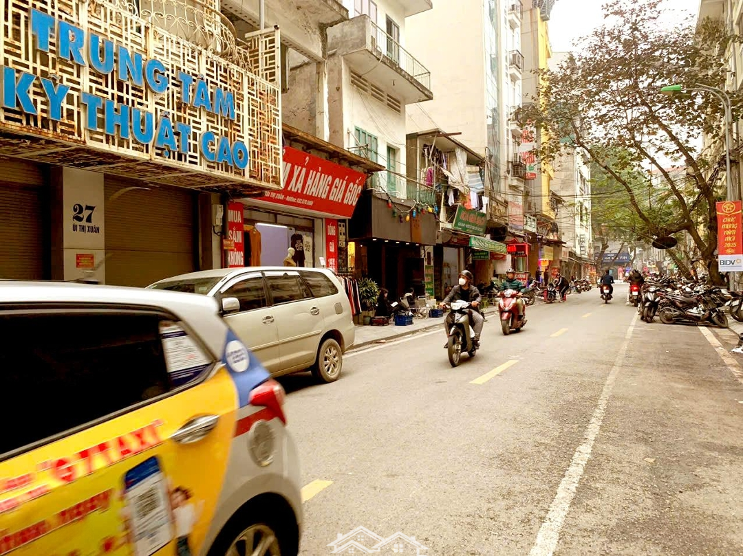 Chính Chủ Cần Bán Mặt Phố Bùi Thị Xuân-Đường 3 Oto Tránh- Vỉa Hè- Kinh Doanh Tốt-Diện Tích81M. Giá 42.5