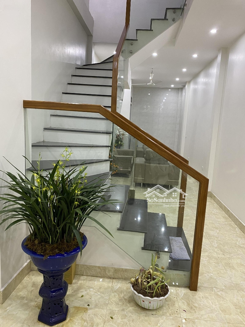 Chính Chủ Cho Thuê Nhà Riêng Mặt Phố Làm Văn Phòng, Lớp Học, Kinh Doanh Tại Phố Hoàng Sâm, Cầu Giấy
