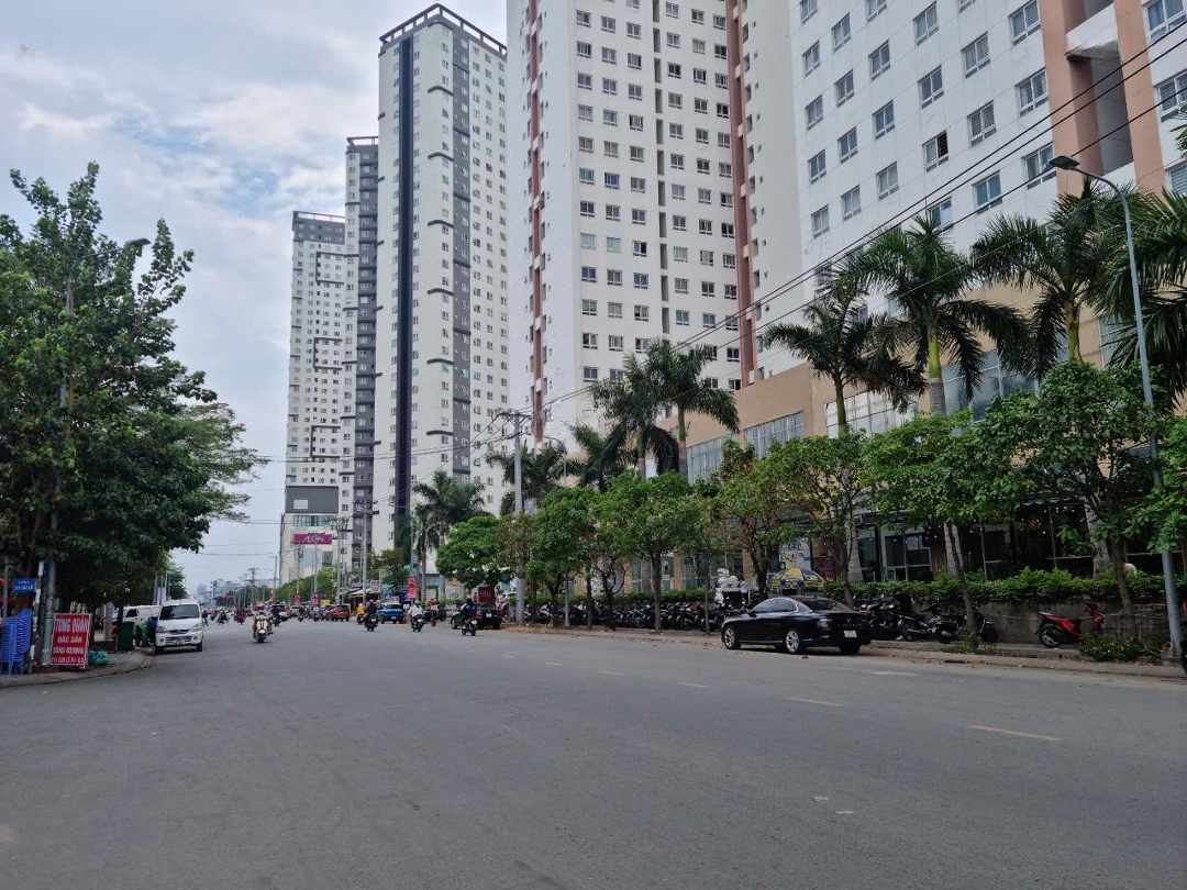 Đất Nền Nằm Ngay Trên Đường Cao Lỗ, Kế Bên Parc Mall Quận 8