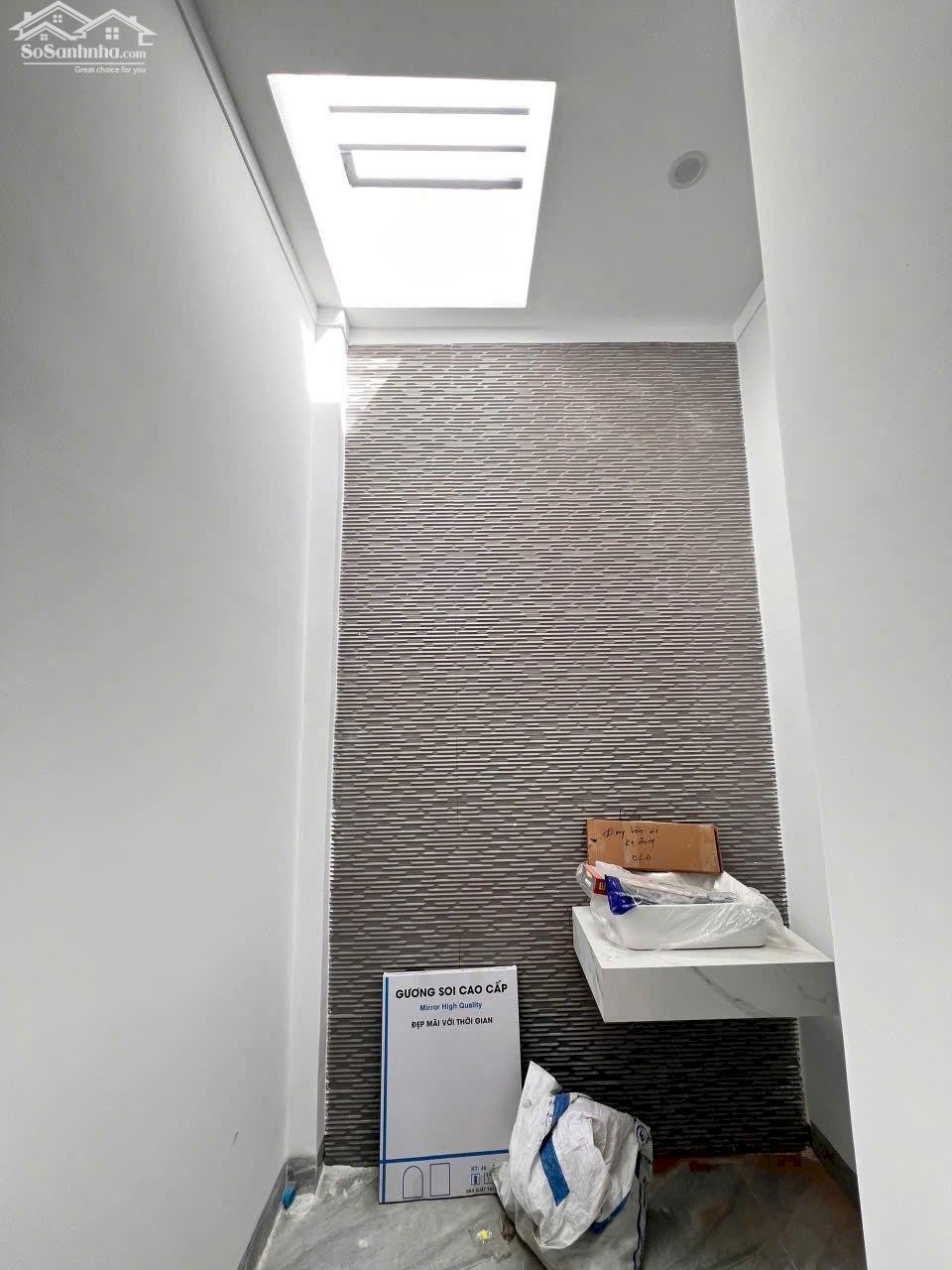 BÁN NHÀ ĐƯỜNG ĐỒNG KHỞI,SỔ HỒNG RIÊNG THỔ CƯ,THANH TOÁN 800TR NHẬN NHÀ