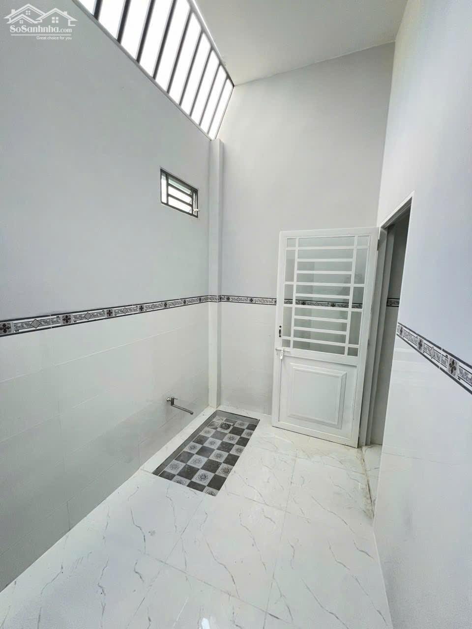 Cho thuê nhà trệt mới hẻm đường Cách Mạng Tháng 8