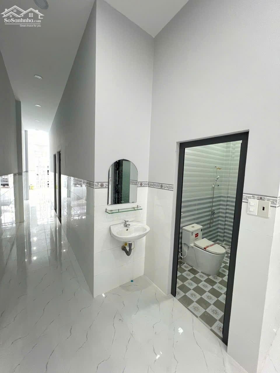 Cho thuê nhà trệt mới hẻm đường Cách Mạng Tháng 8