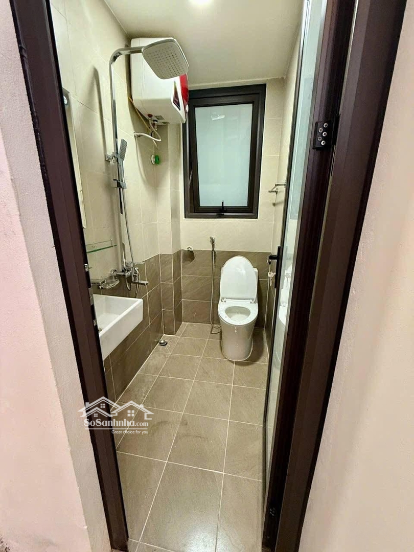 Bân Nhà Phố Tây Sơn. Diện Tích: 30M/3 Tầng. Lô Góc. 2 Mặt Tiền. Ô Tô Đỗ Cửa. Kinh Doanh Tốt. Giá Bán 6,9 Tỷ