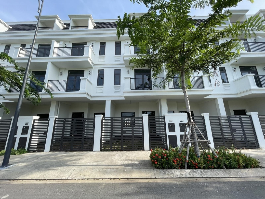 Bán Căn Liền Kề Hướng Đông Nam Giá Tốt Nhất Dự Án. Giá Bán 5 Tỷ Bao Hết Thuế Phí Sang Nhượng.