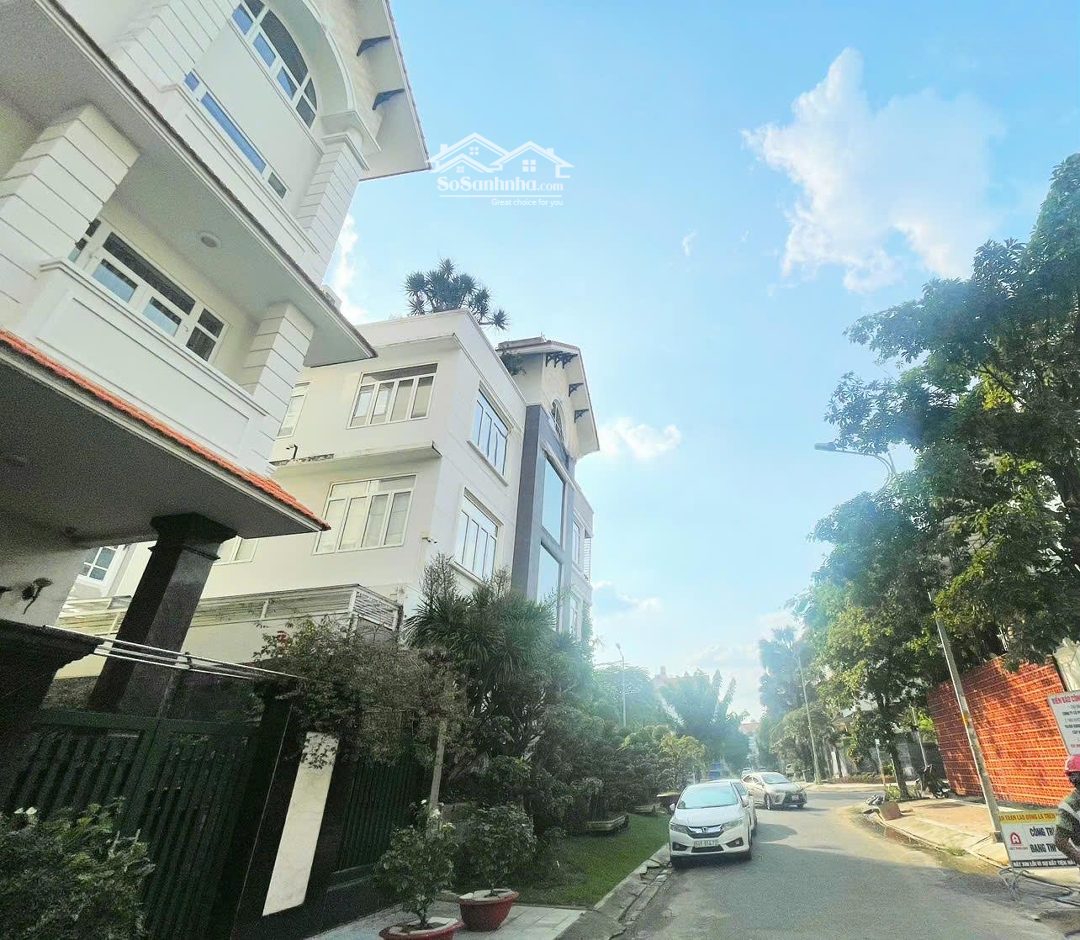 Định Cư Cần Bán Biệt Thự Kđt Himlam Quận 7 Dt: 10X20M2 Có Sổ, Full Nội Thất Gb: 48Tỷ Liên Hệ: 0931353298