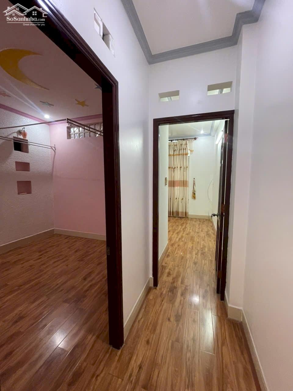 Cho thuê nhà trệt 2 lầu kdc Hồng Phát