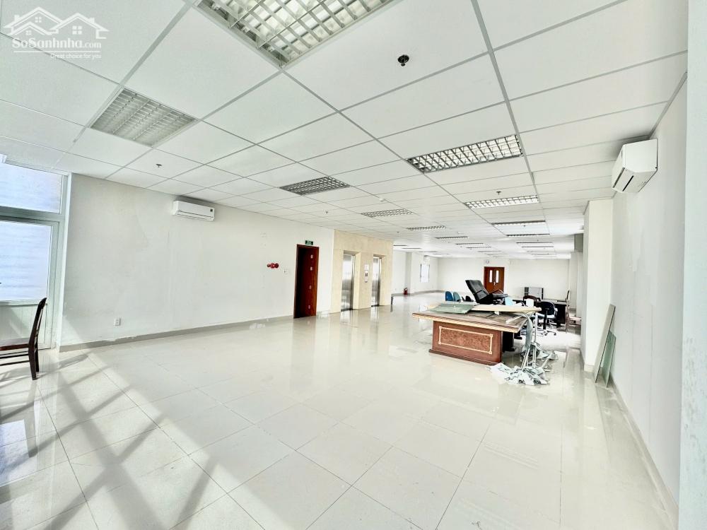 VẪN CÒN TRỐNG 1 TẦNG 250 M2 CHỈ 40 TR/THÁNG NGAY TRUNG TÂM THÀNH PHỐ. LH: OFFICE DANANG – 0935 999 438.