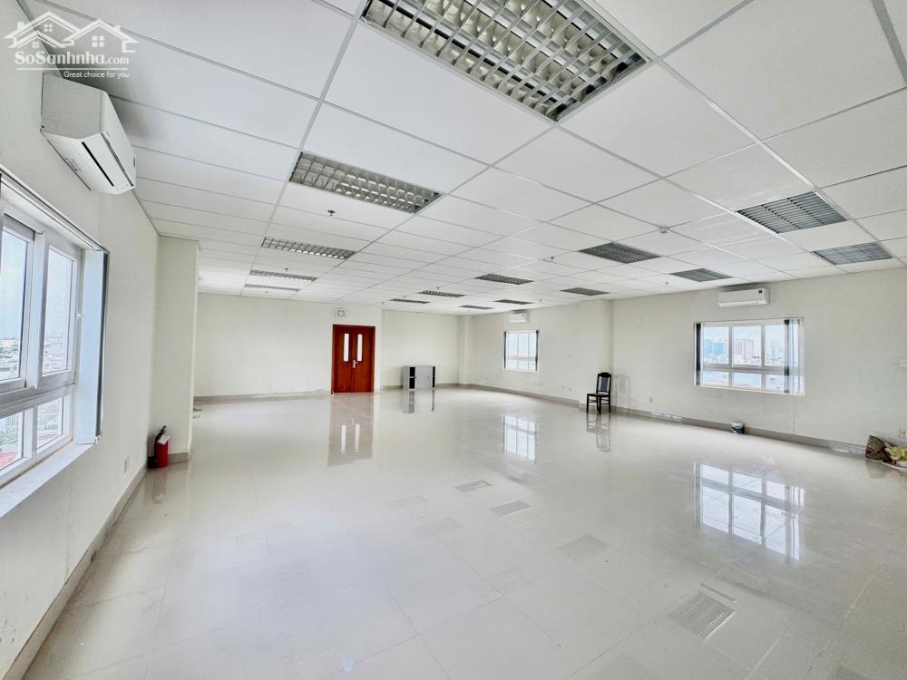VẪN CÒN TRỐNG 1 TẦNG 250 M2 CHỈ 40 TR/THÁNG NGAY TRUNG TÂM THÀNH PHỐ. LH: OFFICE DANANG – 0935 999 438.