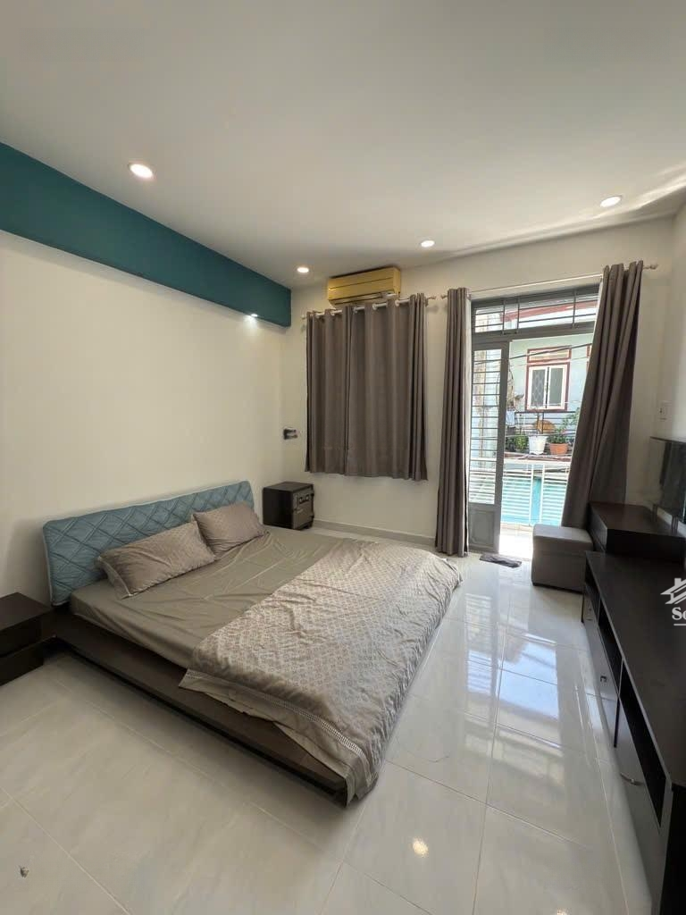 Bán Chdv Ngay Vườn Lài, Trung Tâm Tân Phú - Gần 200M2, Ngang 10M,Hẽm Xe Hơingủ Nhà - Chỉ 19Tỷ