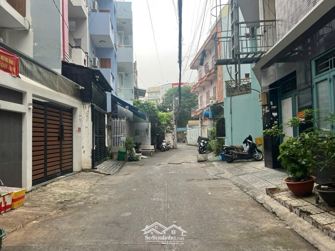 Bán Chdv Ngay Vườn Lài, Trung Tâm Tân Phú - Gần 200M2, Ngang 10M,Hẽm Xe Hơingủ Nhà - Chỉ 19Tỷ