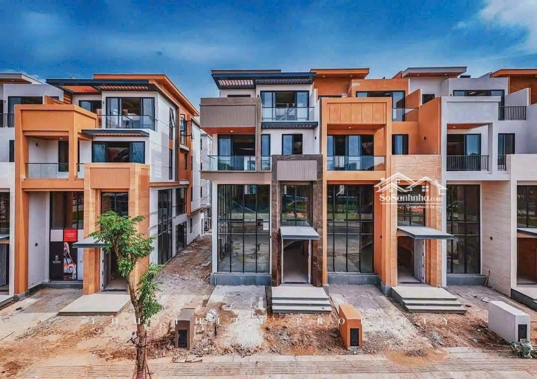Biệt Thự Cao Cấp Ngang 7M - Dài 22M, Sát Metro - Chỉ Còn 2 Căn Duy Nhất Tại Tp. Thủ Đức