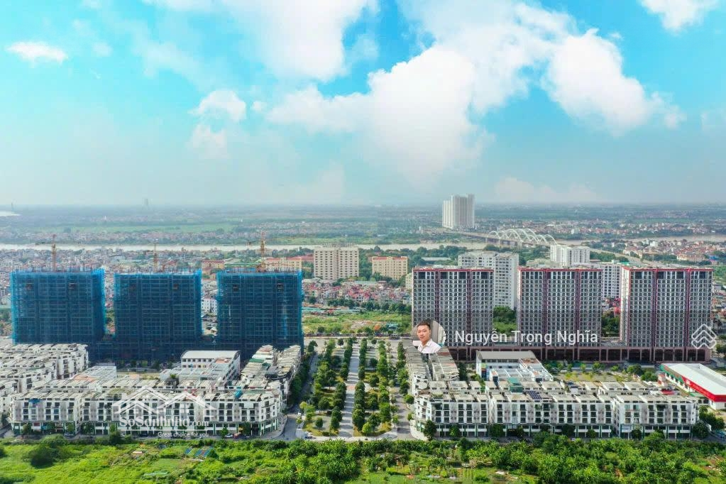 Chính Chủ Bán Căn Hộ 2 Ngủ, Tầng Trung K2, Khai Sơn, Đã Có Đồ Liên Hệ: 0848220117