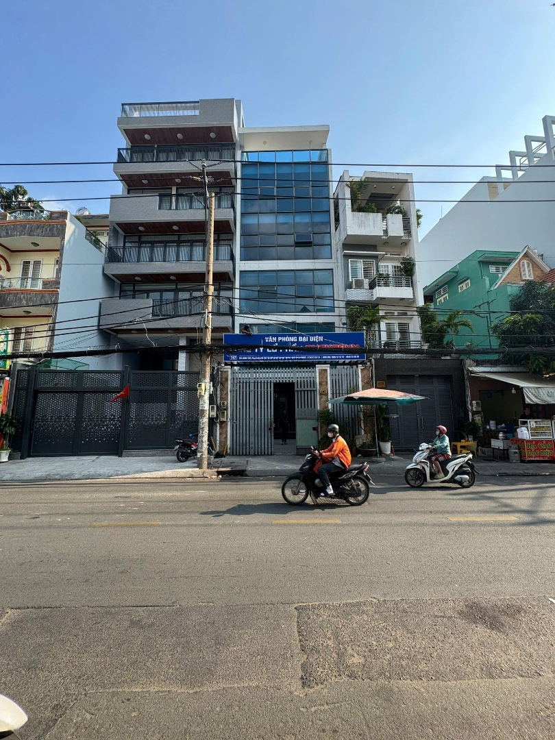 Sát Q1 Nhà Đẹp Bình Thạnh Mặt Tiền Đường Bùi Đình Túy
