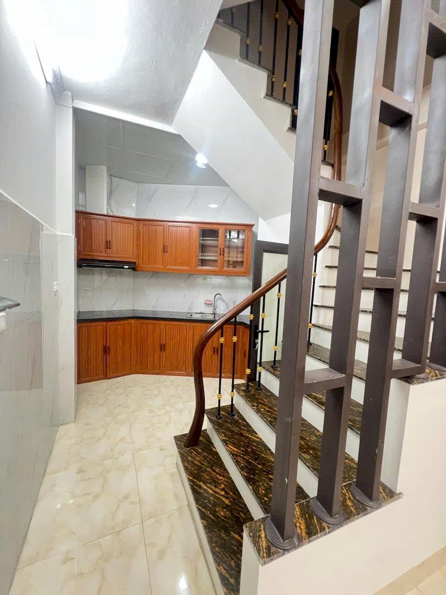 Bán nhà Nguyễn Khoái, Hoàng Mai 4.8 tỷ - 3PN, 4WC, 5 tầng, nội thất đầy đủ, sổ đỏ chính chủ