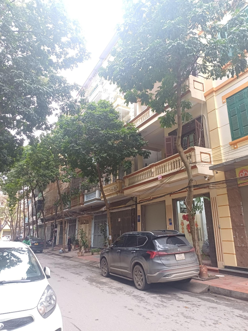 Bán Gấp Khu Đô Thị Đại Kim Diện Tích: 93M2 Mặt Tiền 6.3M 27Tỷ Có Thương Lượng