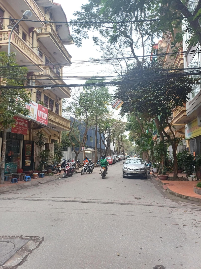 Bán Gấp Khu Đô Thị Đại Kim Diện Tích: 93M2 Mặt Tiền 6.3M 27Tỷ Có Thương Lượng