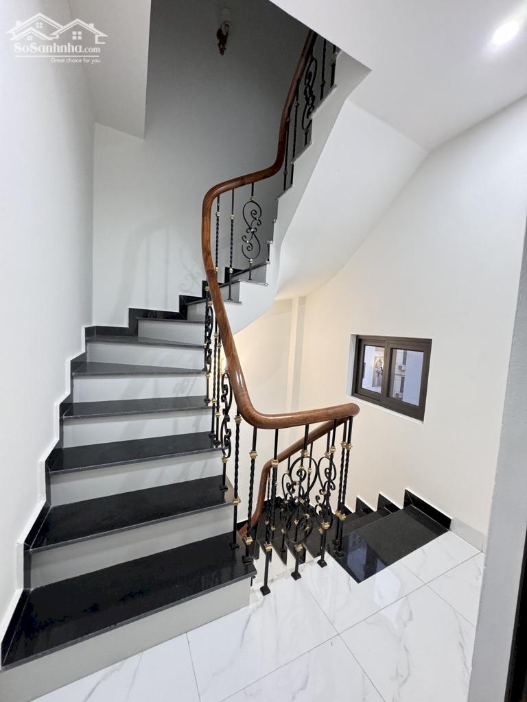 Bán nhà Quan Nhân lô góc nhà đẹp xây mới 5 tầng 2 thoáng 4 ngủ 34m giá 6.7 tỷ .
