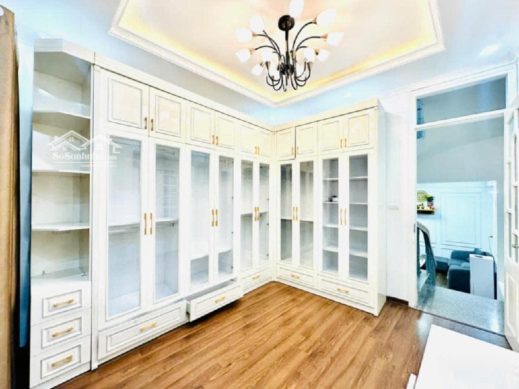 Bán Nhà Phố Đại La Diện Tích 31M, Ô Tô Đỗ Cửa, Kinh Doanh Đỉnh, Giá Bán 9 Tỷ