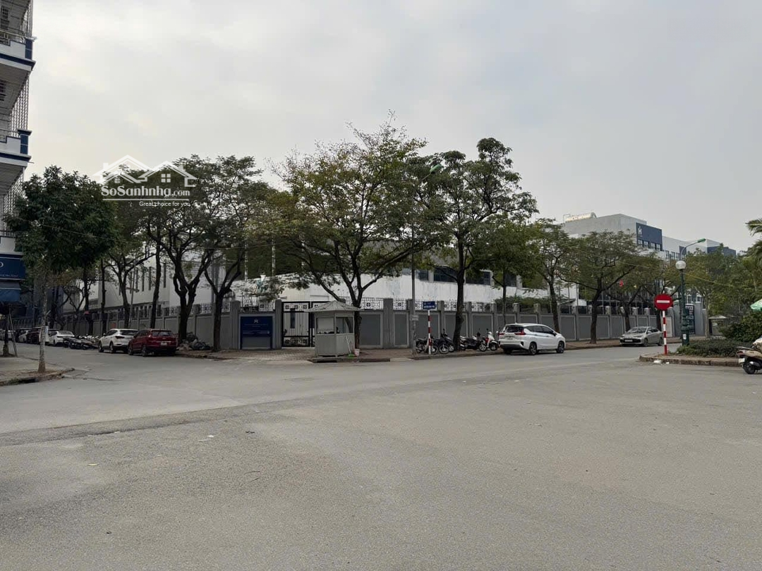 Bán Biệt Thự C1 - Số 32+33 Kđt Đại Kim. Diện Tích: 110M2,Mặt Tiền10M, Đường 20M, Vỉa Hè, 3 Oto Tránh. Giá Bán 40Tỷ