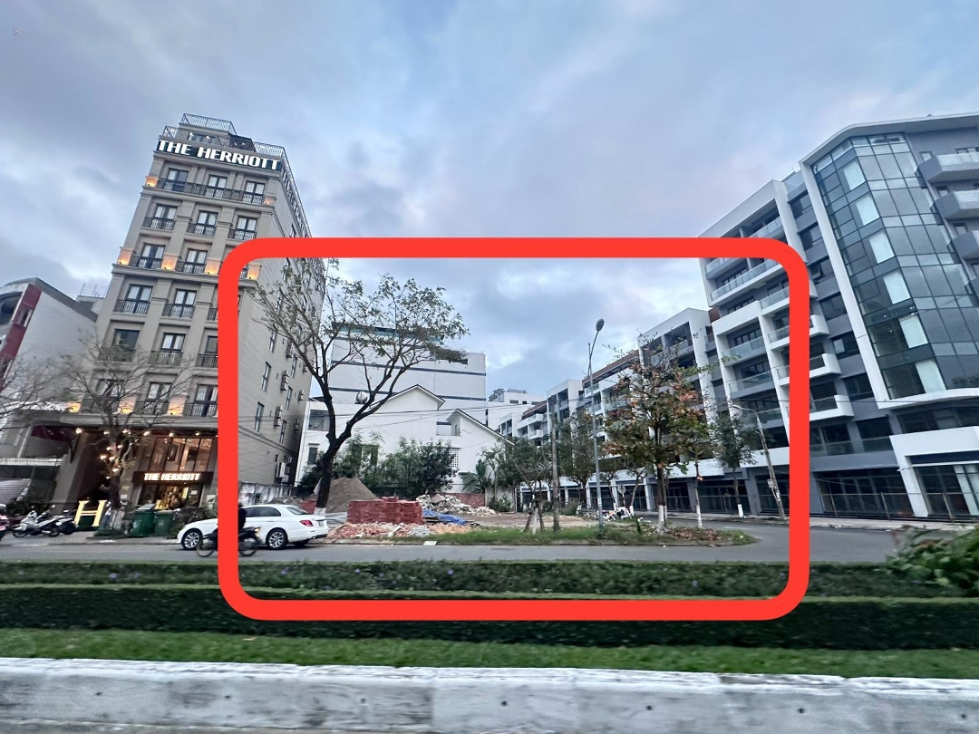 Cho Thuê 2 Lô Góc Tại Đường Lê Văn Quý : 435M2 & 465M2