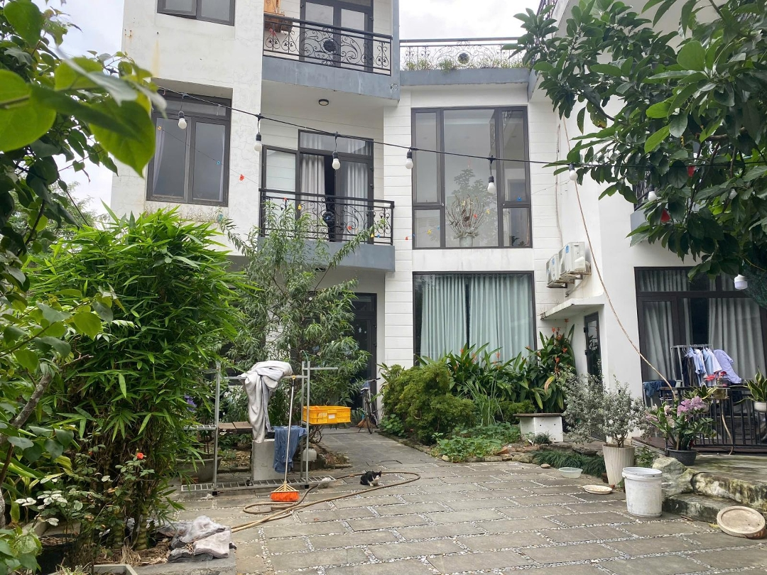 Bán Biệt Thự Sân Vườnmặt Tiềnđỗ Nhuận - Gần Chơ